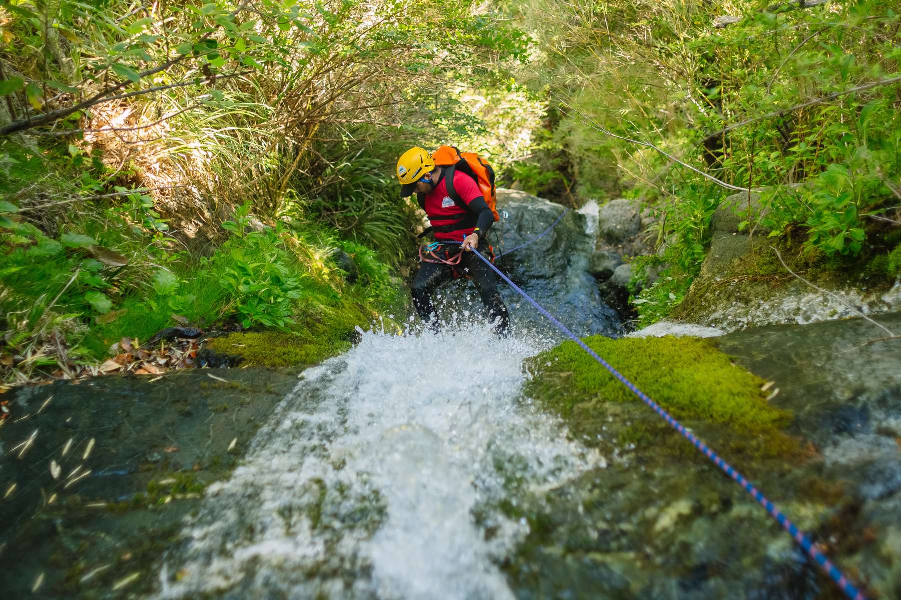 Qué es el Rapel: aventura en el agua 