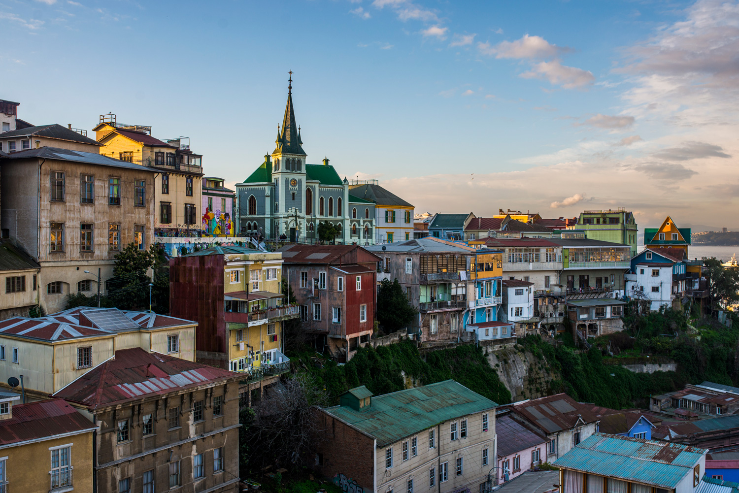 Valparaíso en 2 días: itinerario para visitar los cerros y ascensores